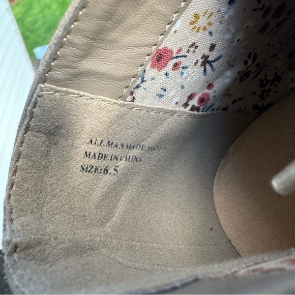 Restricted Women’s Gray Taupe Lace Up Heeled Booties‎ Size 6.5 - Picture 10 of 10